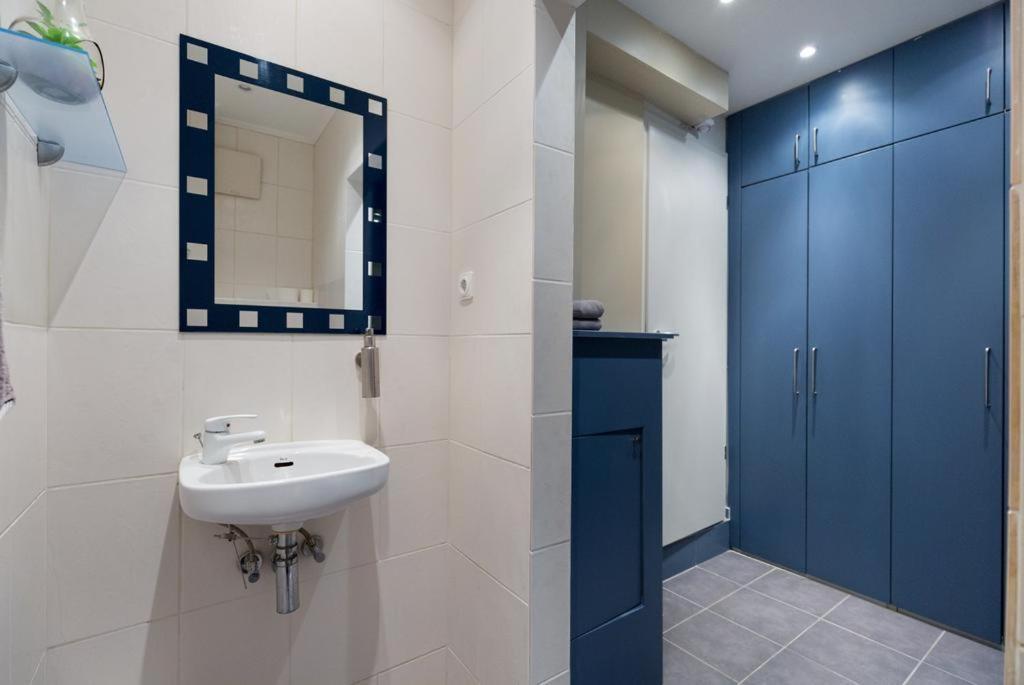 Space In Gozsdu Apartment บูดาเปสต์ ภายนอก รูปภาพ