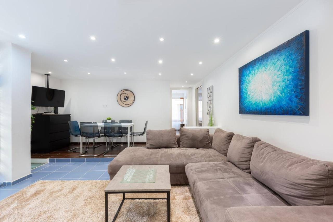 Space In Gozsdu Apartment บูดาเปสต์ ภายนอก รูปภาพ