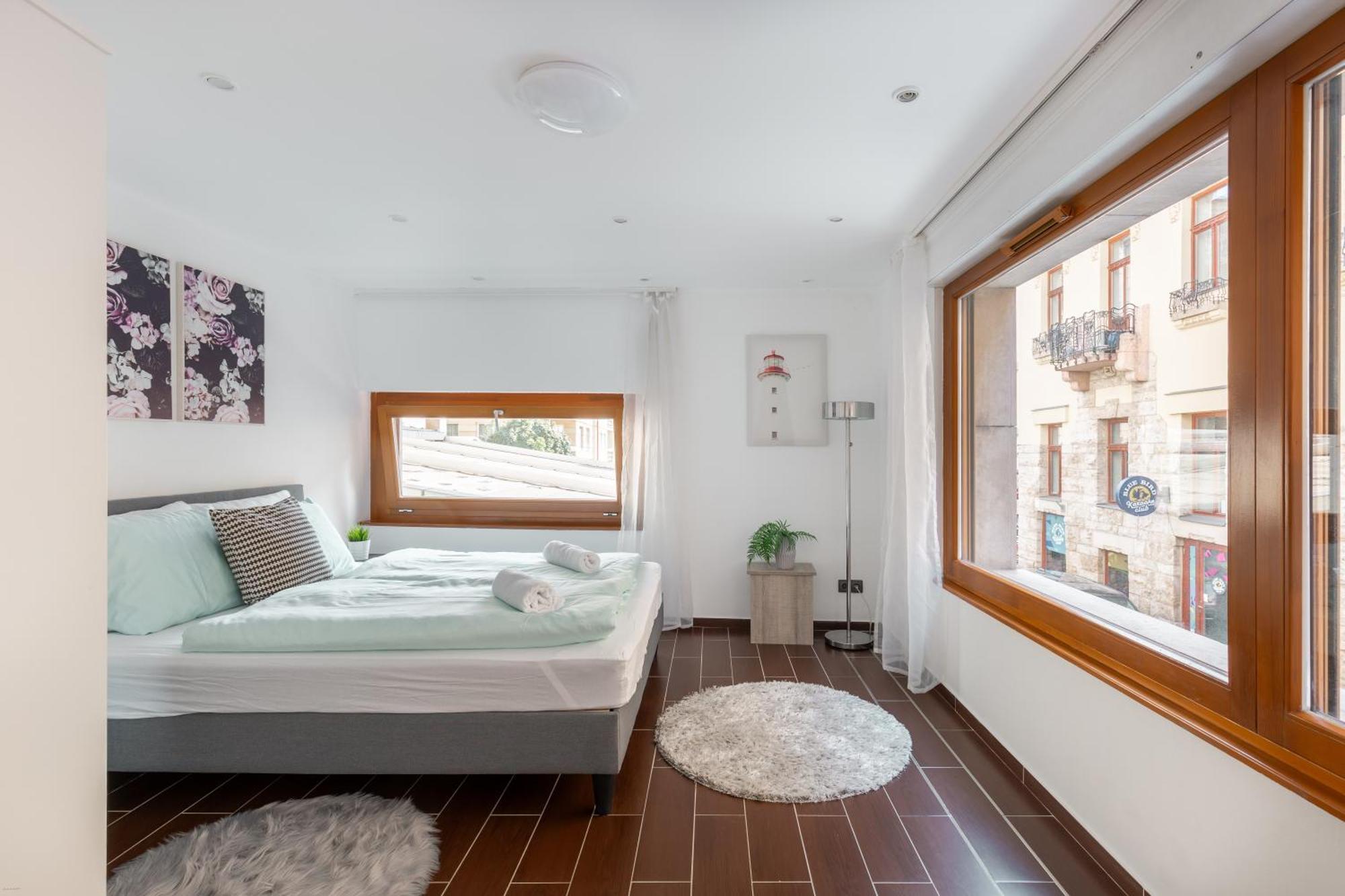 Space In Gozsdu Apartment บูดาเปสต์ ภายนอก รูปภาพ